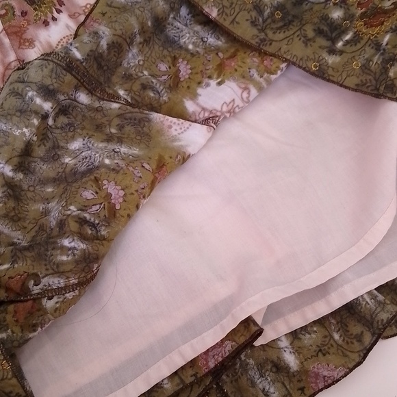 Suzy shier green brown and white skirt. Gold accents lined. Size  5/6. - Picture 2 of 5